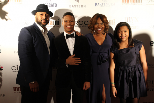 Mona Scott-Young and her lovely family, hubby Shawn, son Justin, and her daughter Jordan came out to celebrate the holidays.