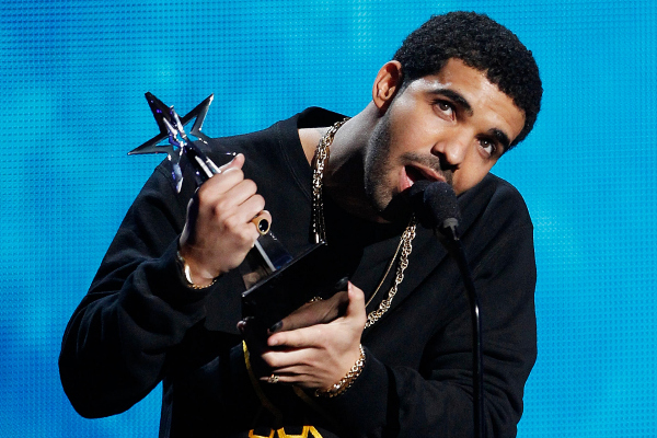 Drake Leads 2015 Bet Hip Hop Awards With 12 Noms Stacks Magazine 